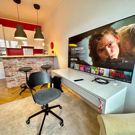 Super Beauty Metro Wifi 65'Tv Netflix Hbo Appletv+ Διαμέρισμα Βαρσοβία Εξωτερικό φωτογραφία